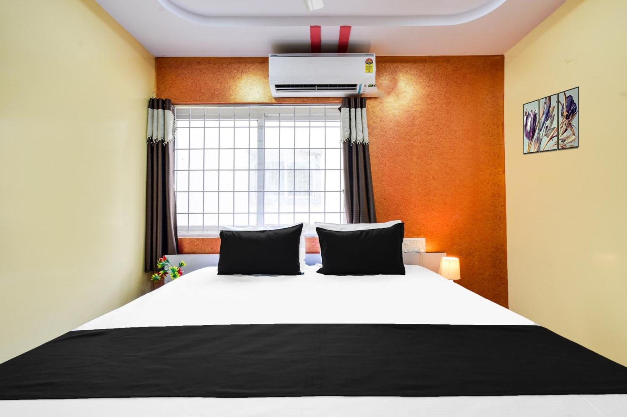 Hotel O Lucky Grand Хидерабад Екстериор снимка
